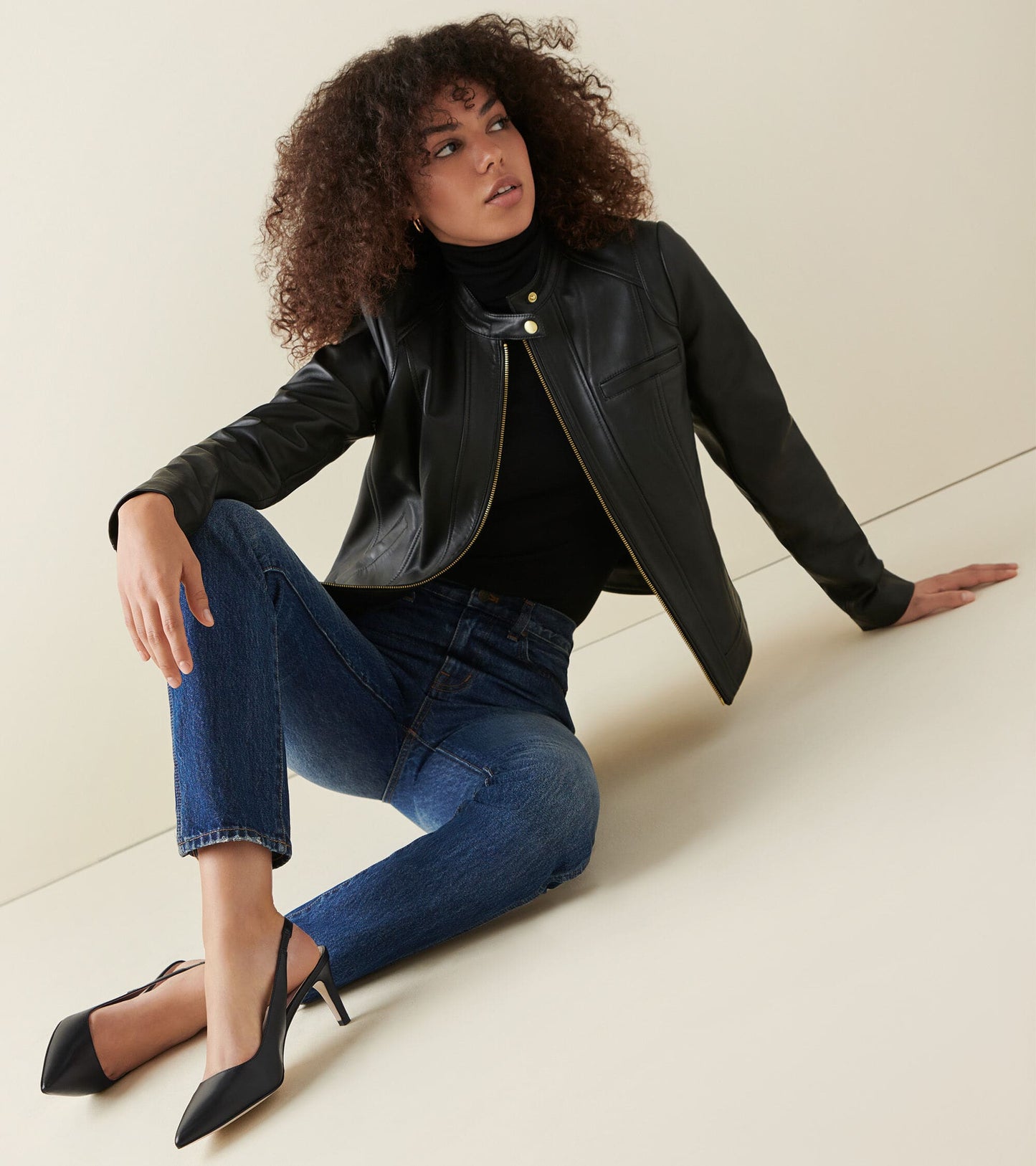W26827:BLACK LTR