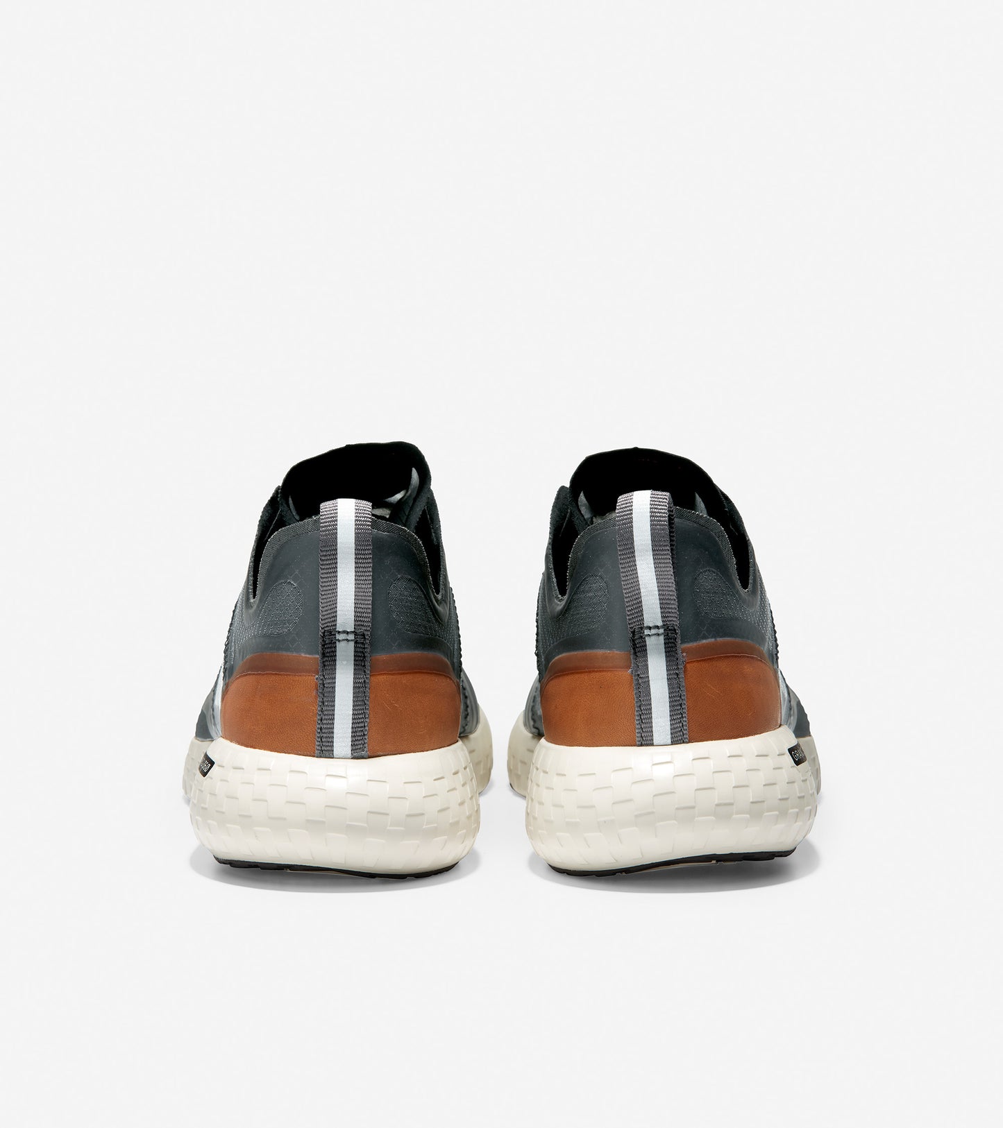 ZERØGRAND Outpace Running Shoe