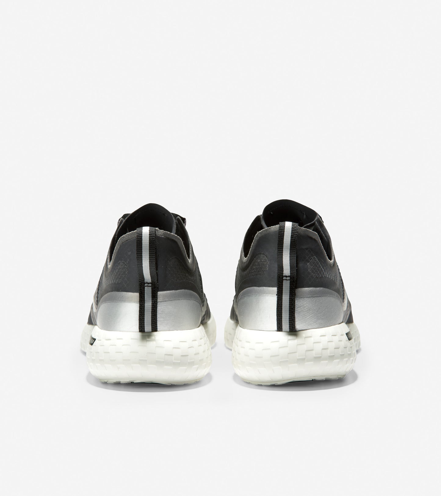 ZERØGRAND Outpace Running Shoe