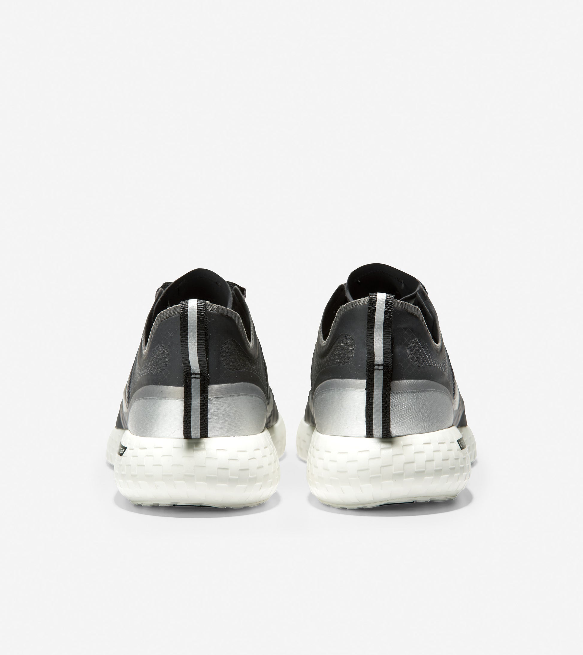 ZERØGRAND Outpace Running Shoe